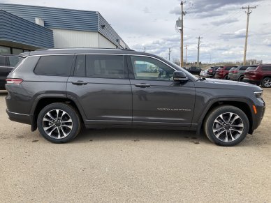 2022 JEEP Grand Cherokee L Overland - Image 1