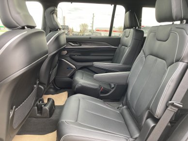 2022 JEEP Grand Cherokee L Overland - Image 9