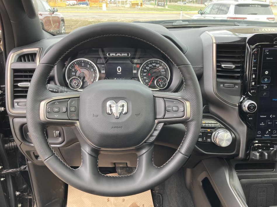 RAM 1500 Sport 1C6SRFTT0NN107400 76049