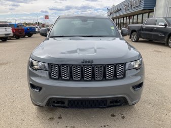 2022 JEEP Grand Cherokee WK Altitude - Image 2