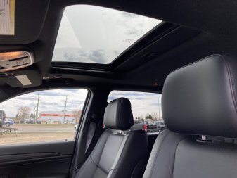 2022 JEEP Grand Cherokee WK Altitude - Image 14