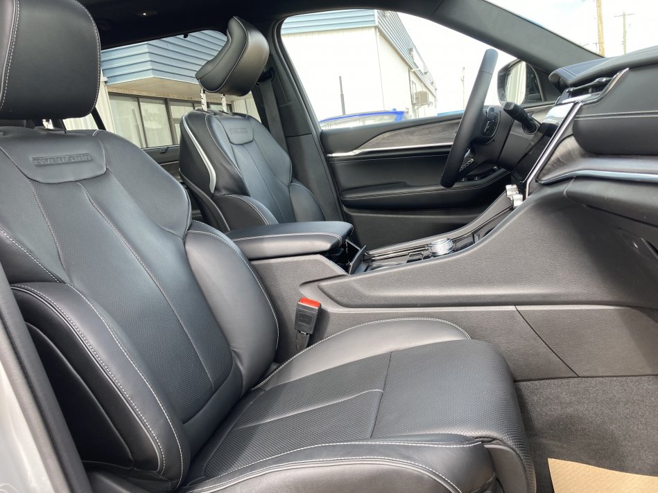 Jeep Grand Cherokee L  1C4RJKDG3M8127467 73045