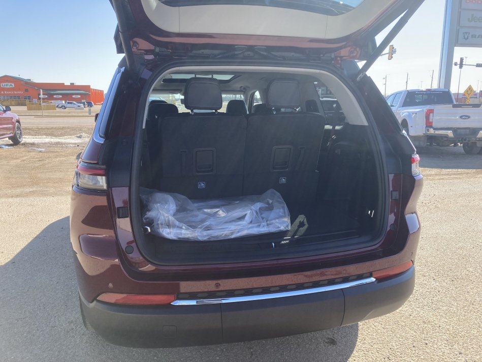 JEEP Grand Cherokee L Limited 1C4RJKBG3N8540011 74223