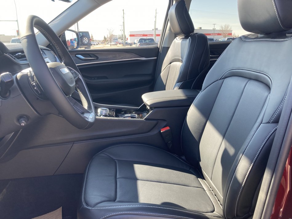 JEEP Grand Cherokee L Limited 1C4RJKBG3N8540011 74231