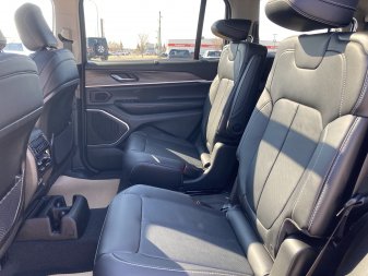 2022 JEEP Grand Cherokee L Limited - Image 11