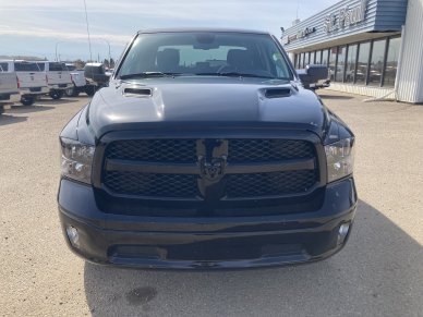2022 RAM 1500 Classic SLT - Image 2