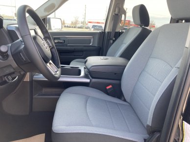 2022 RAM 1500 Classic SLT - Image 15