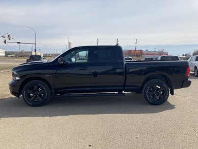 2022 RAM 1500 Classic SLT - Image 4