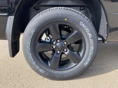 2022 RAM 1500 Classic SLT - Image 10