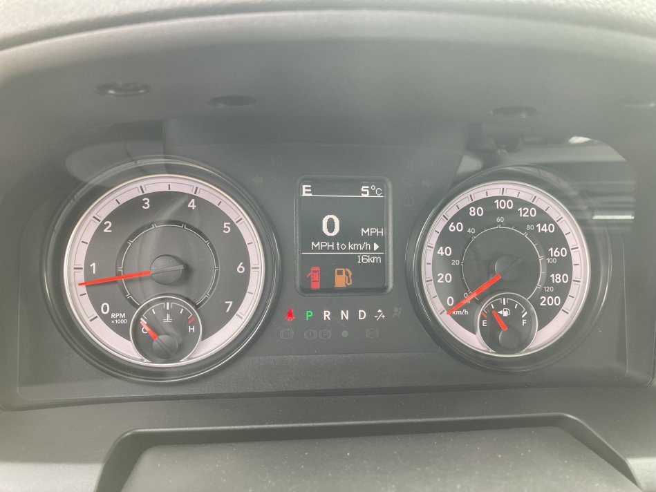 Ram  1500  1C6RR7ST7NS153796 75115