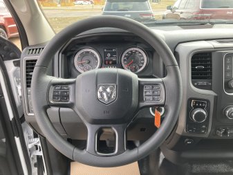 2022 RAM 1500 ST - Image 9