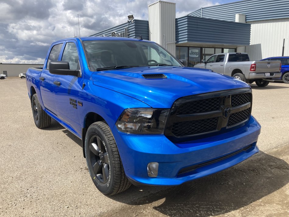 RAM 1500 Classic Night Edition 3C6RR7KT2NG259435 76538