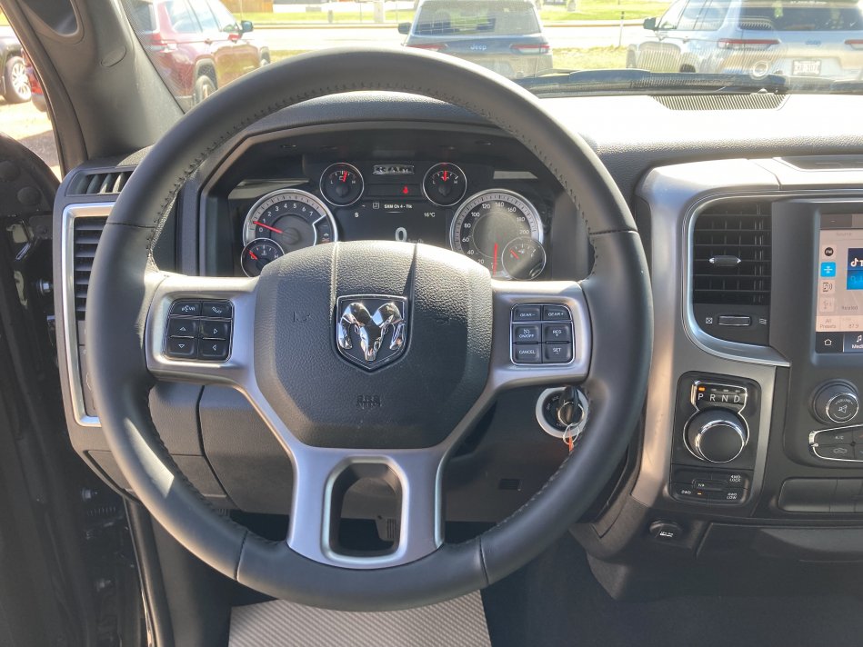 RAM 1500 Classic Warlock 1C6RR7LT1NS159351 78991