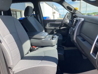 2022 RAM 1500 Classic Warlock - Image 9