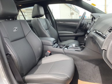 2022 CHRYSLER 300 S - Image 7