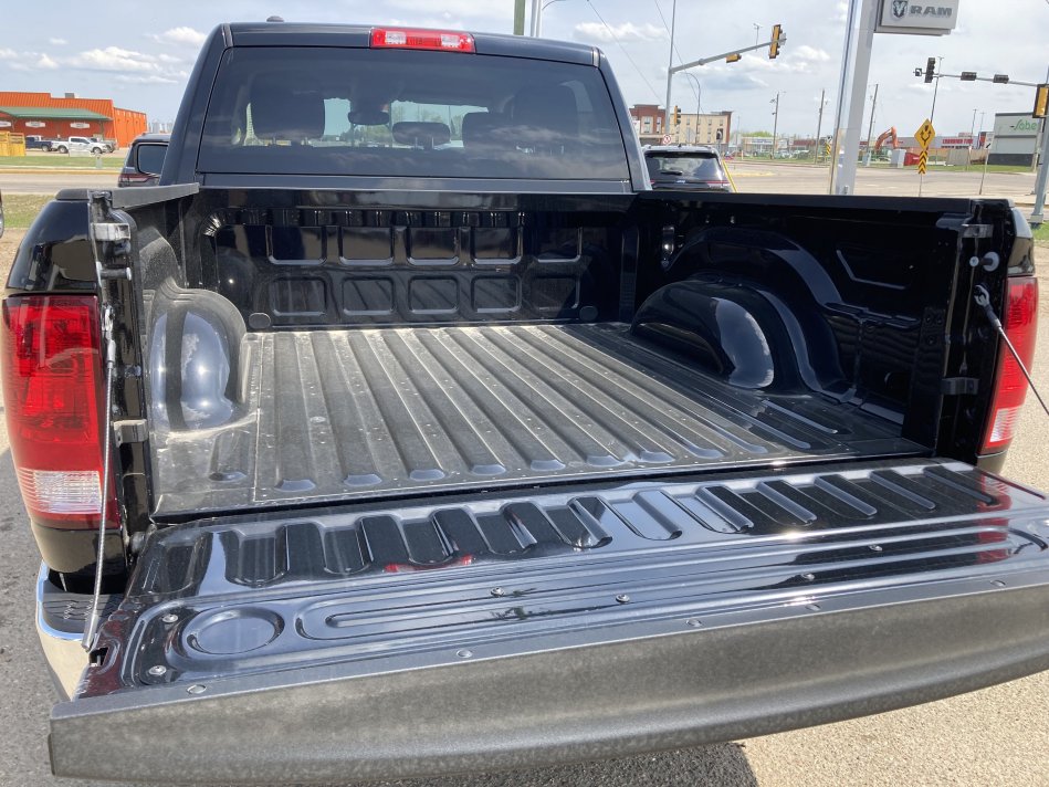 RAM 1500 Classic Tradesman 1C6RR7KT5NS162030 76892