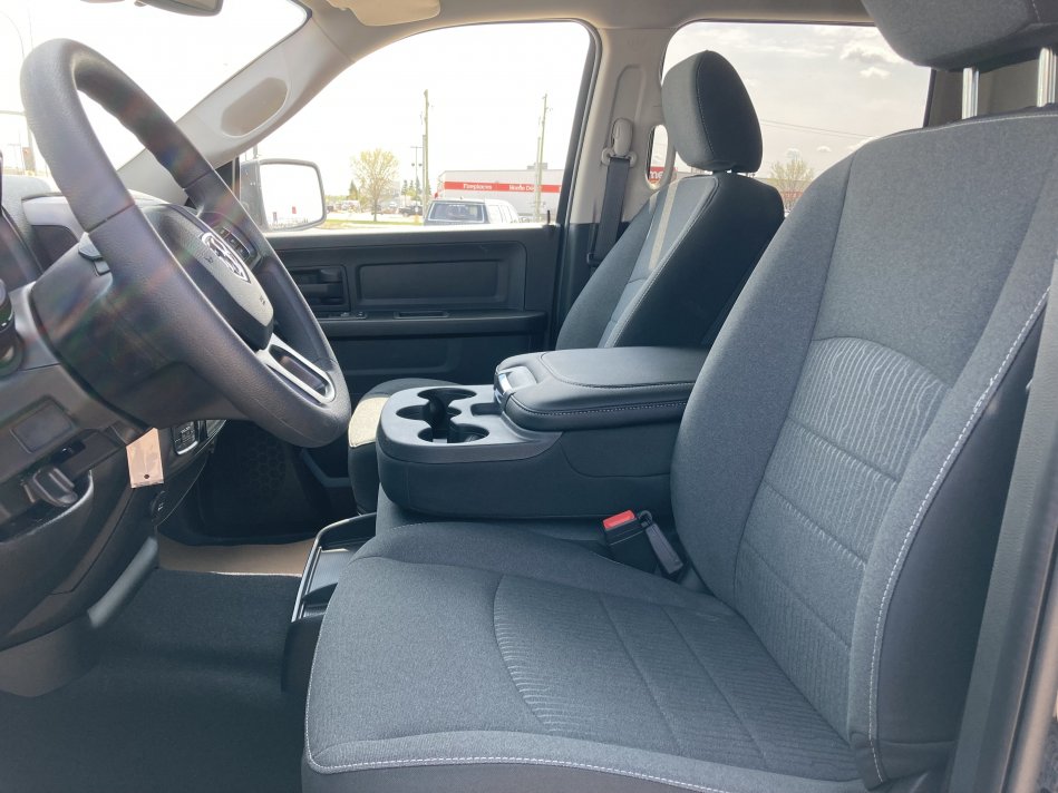 RAM 1500 Classic Tradesman 1C6RR7KT5NS162030 76898