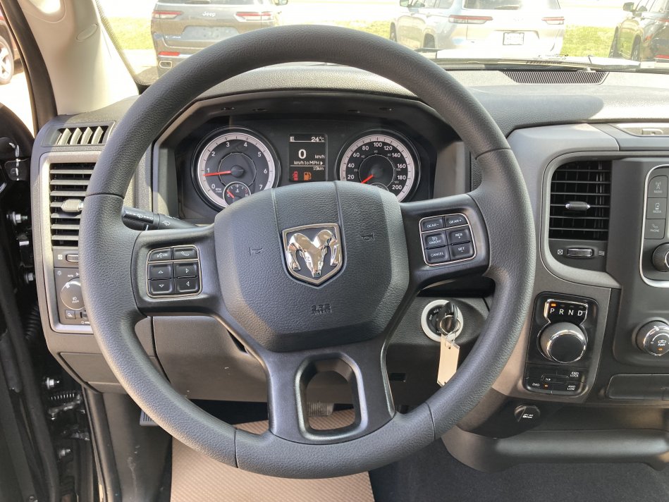 RAM 1500 Classic Tradesman 1C6RR7KT5NS162030 76899