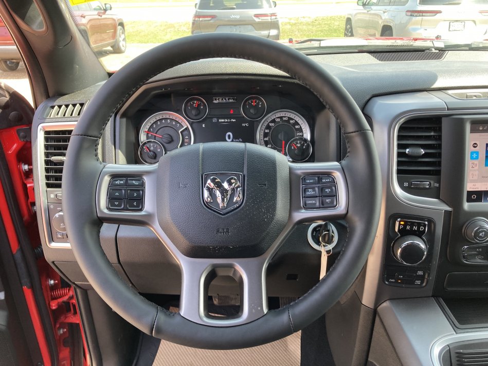 RAM 1500 Classic Warlock 1C6RR7LT2NS155518 76930