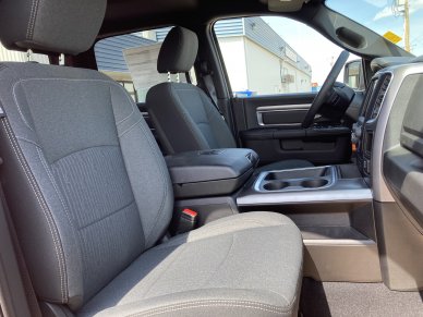 2022 RAM 1500 Classic Warlock - Image 9