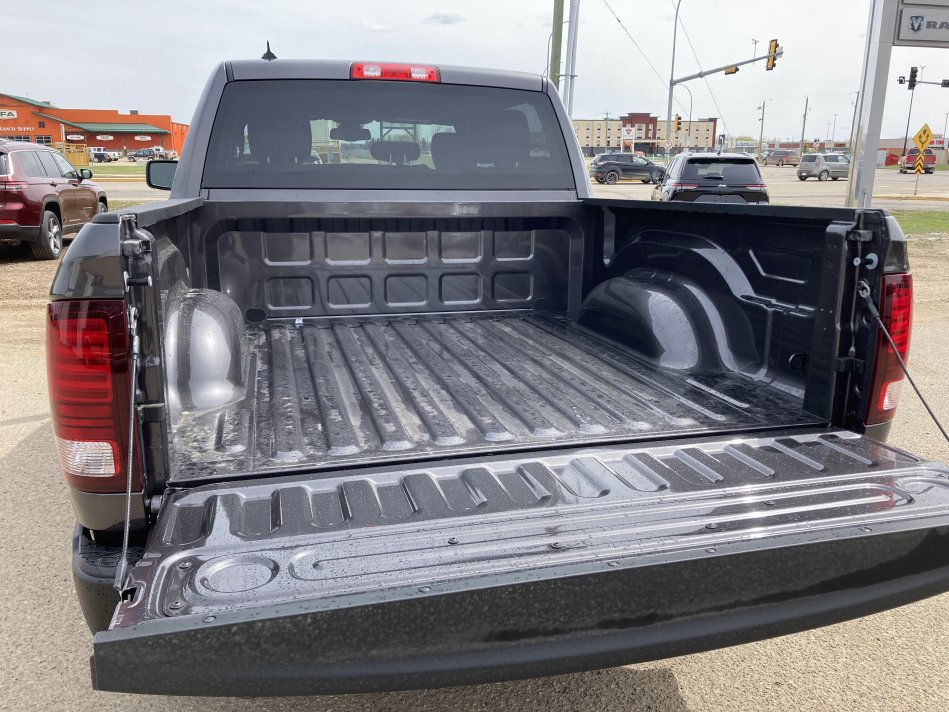 RAM 1500 Classic Warlock 1C6RR7LT4NS159537 76625