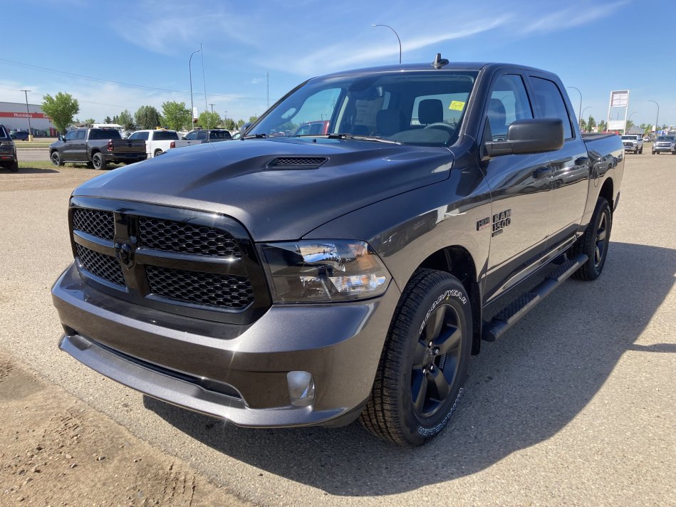 RAM 1500 Classic Night Edition 3C6RR7KT8NG257141 79001