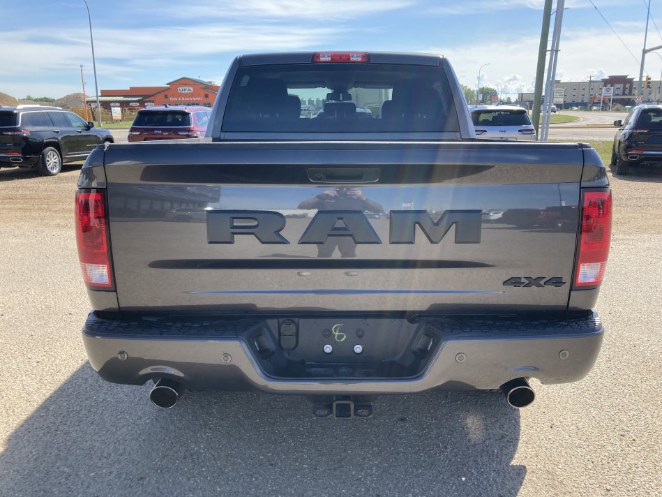 RAM 1500 Classic Night Edition 3C6RR7KT8NG257141 79003