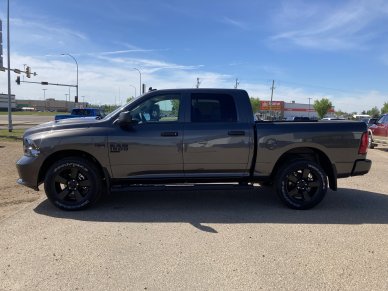 2022 RAM 1500 Classic Night Edition - Image 4