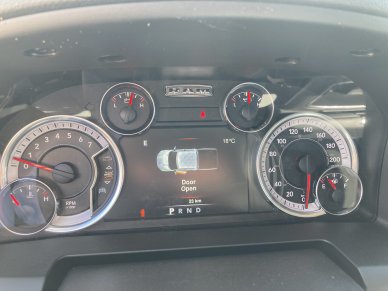 2022 RAM 1500 Classic Night Edition - Image 13