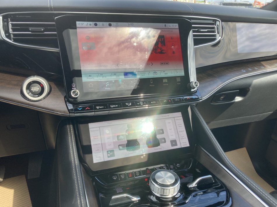 Grand Wagoneer Series I Series I 1C4SJVEJ3NS197424 77183