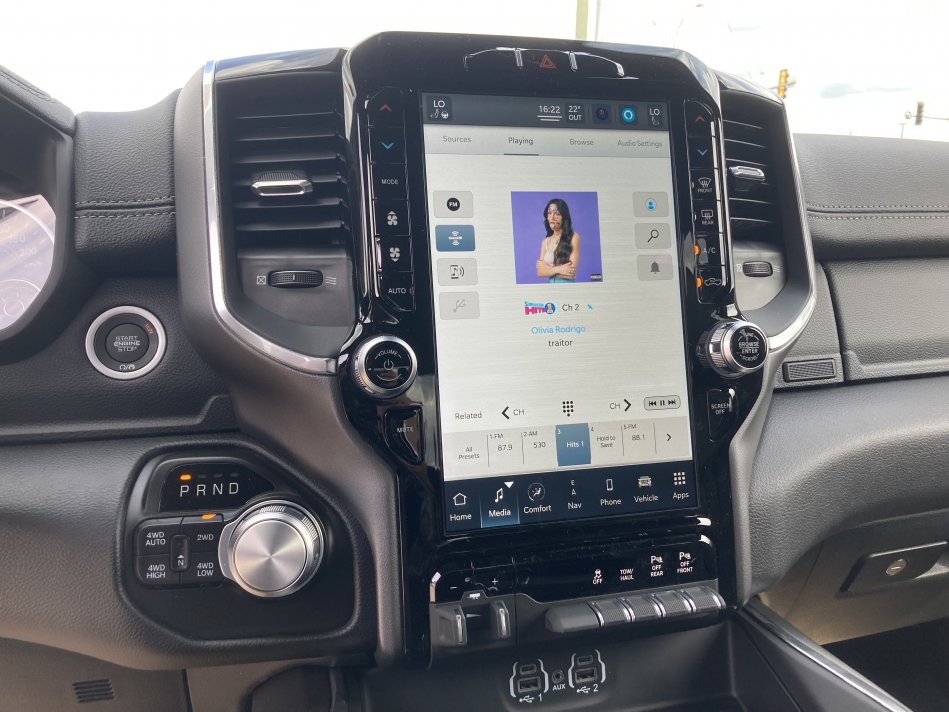 RAM 1500 Laramie 1C6SRFJT4NN248652 78617