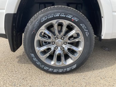 2022 RAM 1500 Laramie - Image 6
