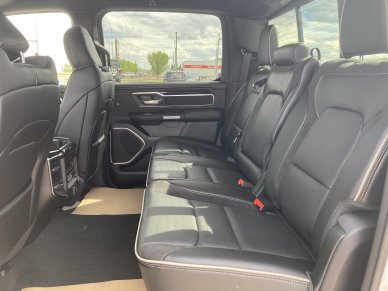 2022 RAM 1500 Laramie - Image 8