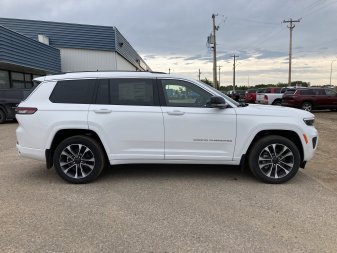 2022 JEEP Grand Cherokee L Overland - Image 1