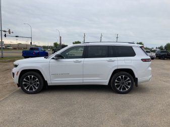 2022 JEEP Grand Cherokee L Overland - Image 4