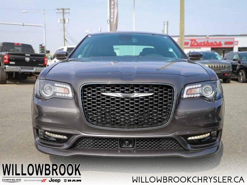 Chrysler 300 NO ACCIDENTS, LOW MILEAGE, 2C3CCABG6KH731054 13908