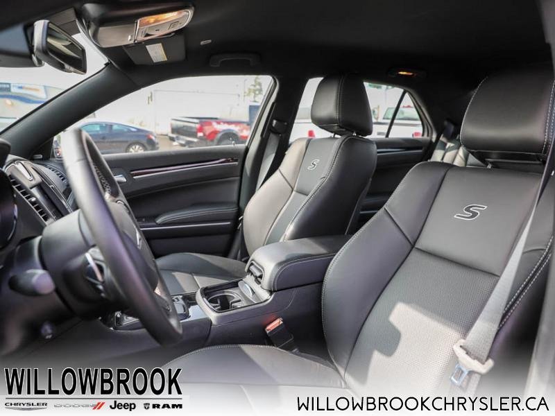 Chrysler 300 NO ACCIDENTS, LOW MILEAGE, 2C3CCABG6KH731054 13917