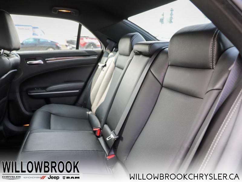 Chrysler 300 NO ACCIDENTS, LOW MILEAGE, 2C3CCABG6KH731054 13920