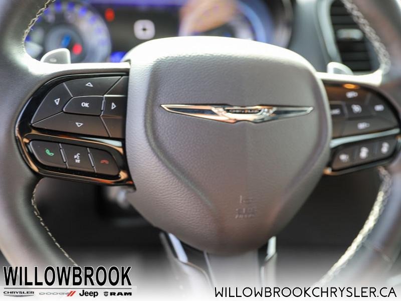 Chrysler 300 NO ACCIDENTS, LOW MILEAGE, 2C3CCABG6KH731054 13925