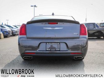 Chrysler 300 NO ACCIDENTS, LOW MILEAGE, 2C3CCABG6KH731054 13912