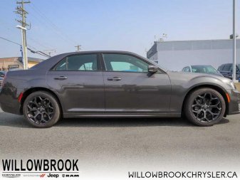 Chrysler 300 NO ACCIDENTS, LOW MILEAGE, 2C3CCABG6KH731054 13914