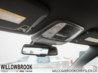 Chrysler 300 NO ACCIDENTS, LOW MILEAGE, 2C3CCABG6KH731054 13933