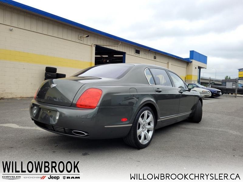 BENTLEY Continental Flying Spur - Low Mileage SCBBR53W26C032776 70238