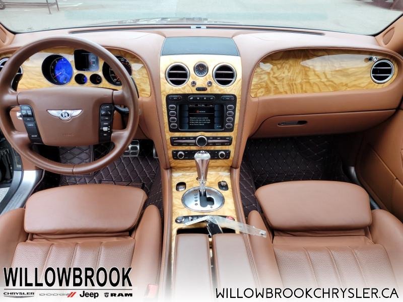 BENTLEY Continental Flying Spur - Low Mileage SCBBR53W26C032776 70240