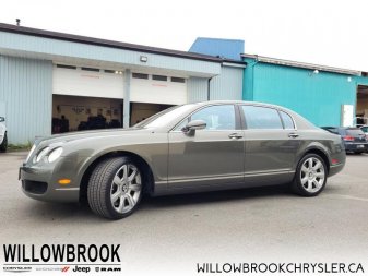BENTLEY Continental Flying Spur - Low Mileage SCBBR53W26C032776 70234