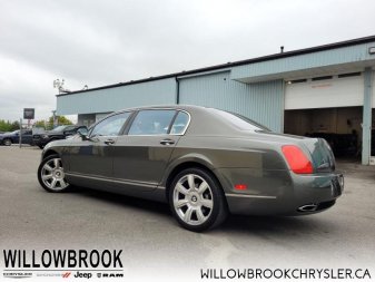 BENTLEY Continental Flying Spur - Low Mileage SCBBR53W26C032776 70235