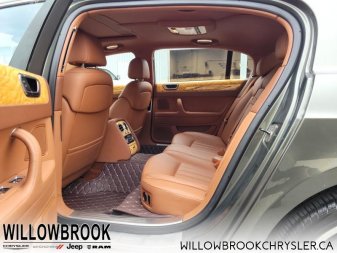 BENTLEY Continental Flying Spur - Low Mileage SCBBR53W26C032776 70246