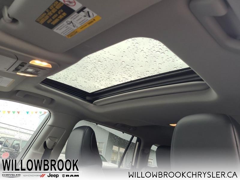 TOYOTA Highlander XLE  - Low Mileage 5TDGZRBH1MS139438 110094