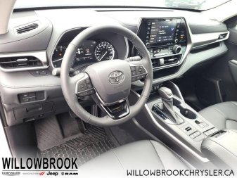 TOYOTA Highlander XLE  - Low Mileage 5TDGZRBH1MS139438 110086