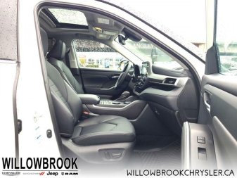 TOYOTA Highlander XLE  - Low Mileage 5TDGZRBH1MS139438 110099